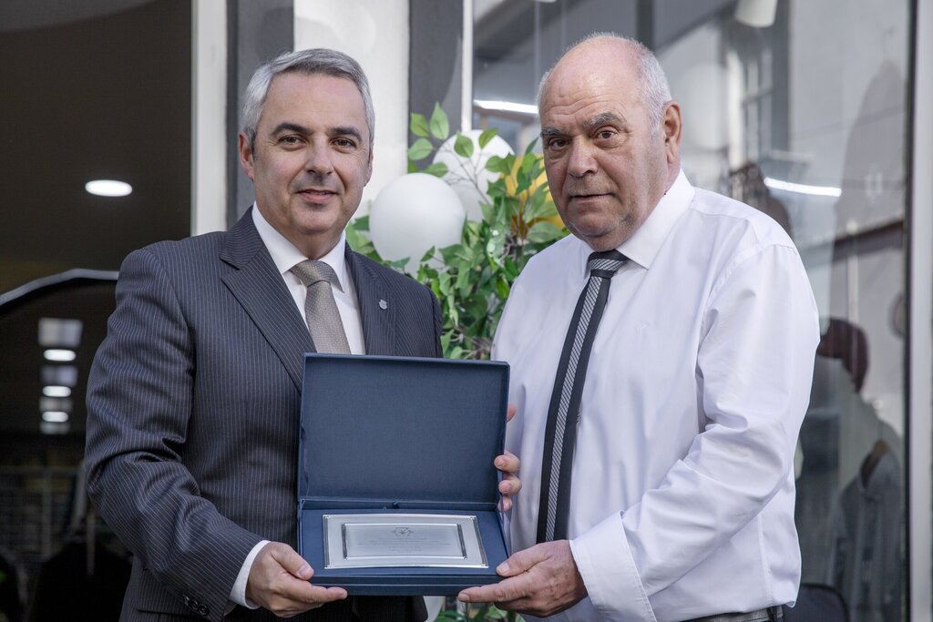 Carlos Sá é “exemplo” e “história viva” do comércio tradicional de Ponta Delgada
