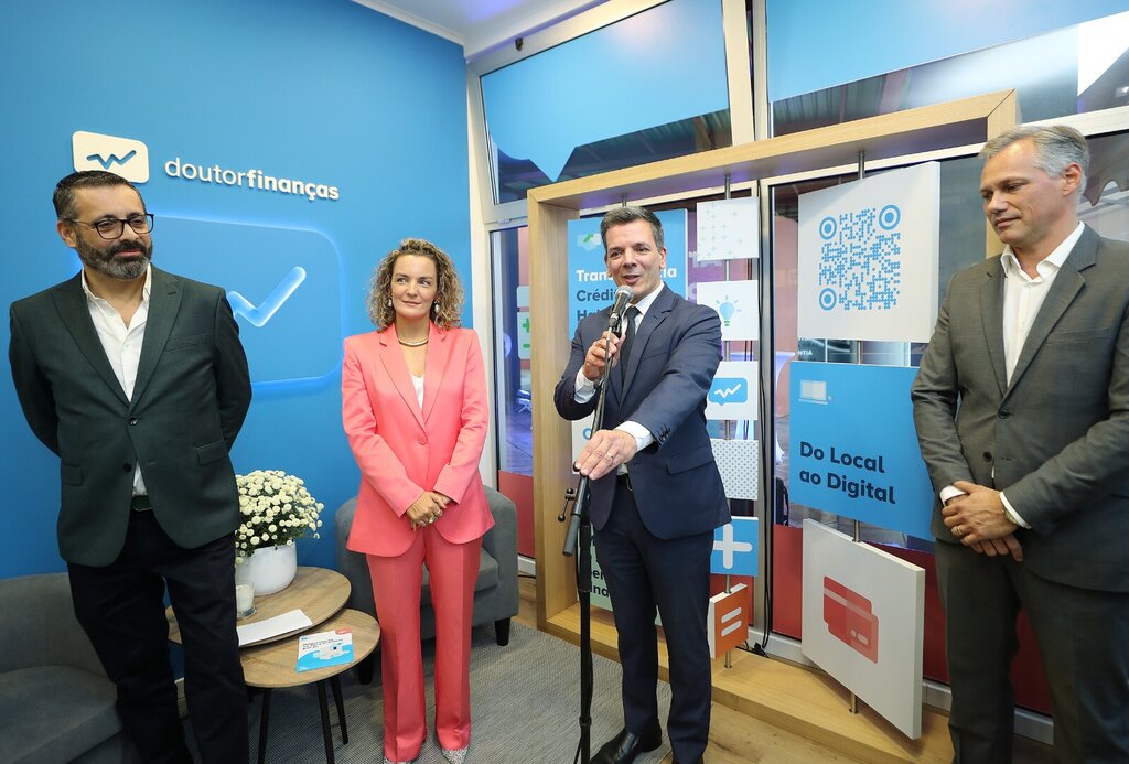 Câmara Municipal de Ponta Delgada ao lado das empresas e dos investidores 