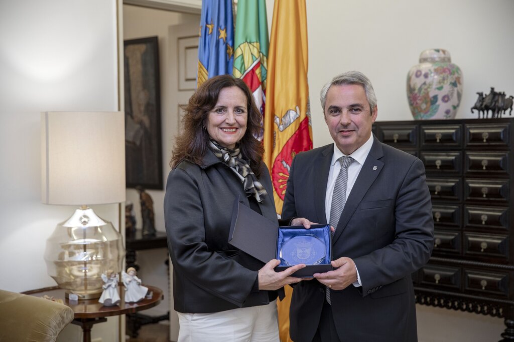 Pedro Nascimento Cabral recebe Ministra da Cultura nos Paços do Concelho