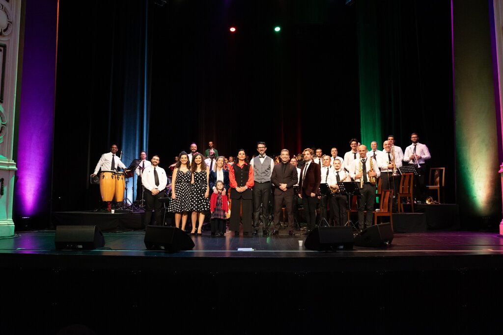 Câmara Municipal de Ponta Delgada promove acesso universal à cultura com Espetáculo de Natal no C...