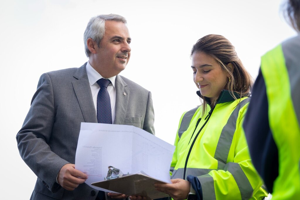 Câmara de Ponta Delgada avança com obra de pavimentação em São Roque