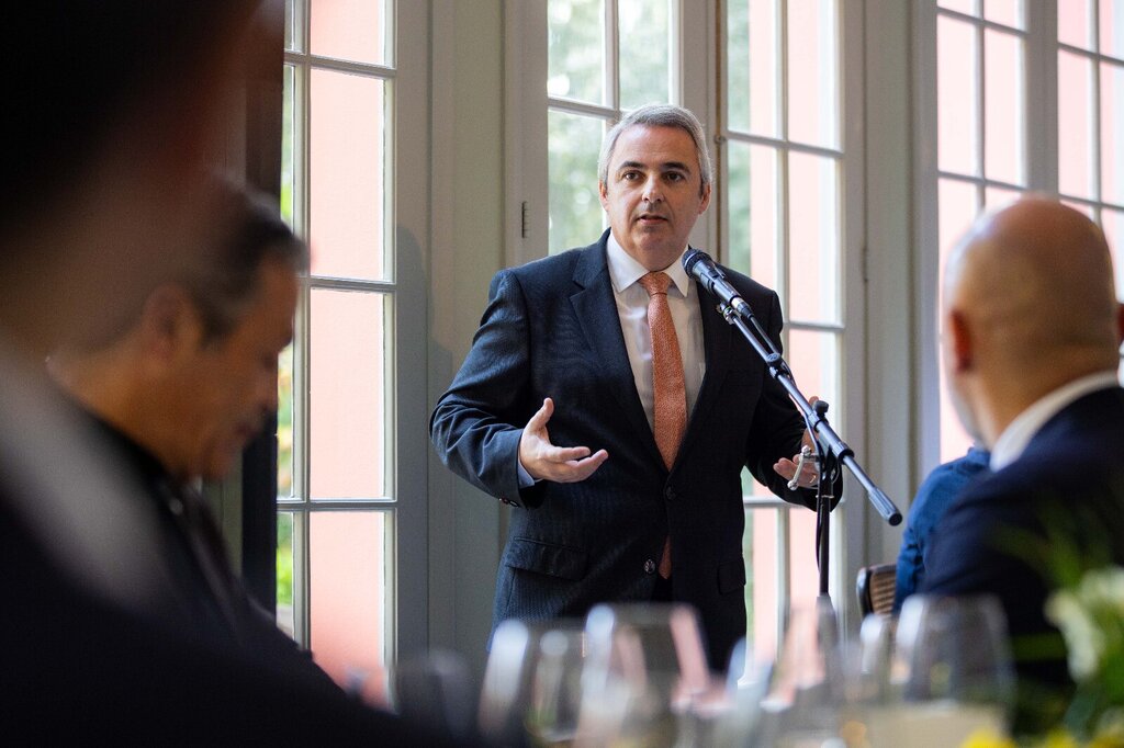 Pedro Nascimento Cabral felicita Fábrica de Tabaco Estrela no seu 142.º aniversário