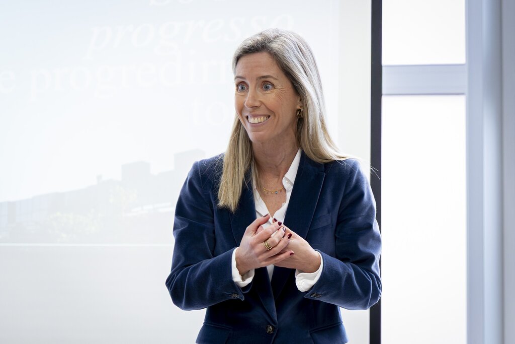 “Não podemos aceitar que o futuro de uma criança seja definido pelo seu contexto socioeconómico”,...