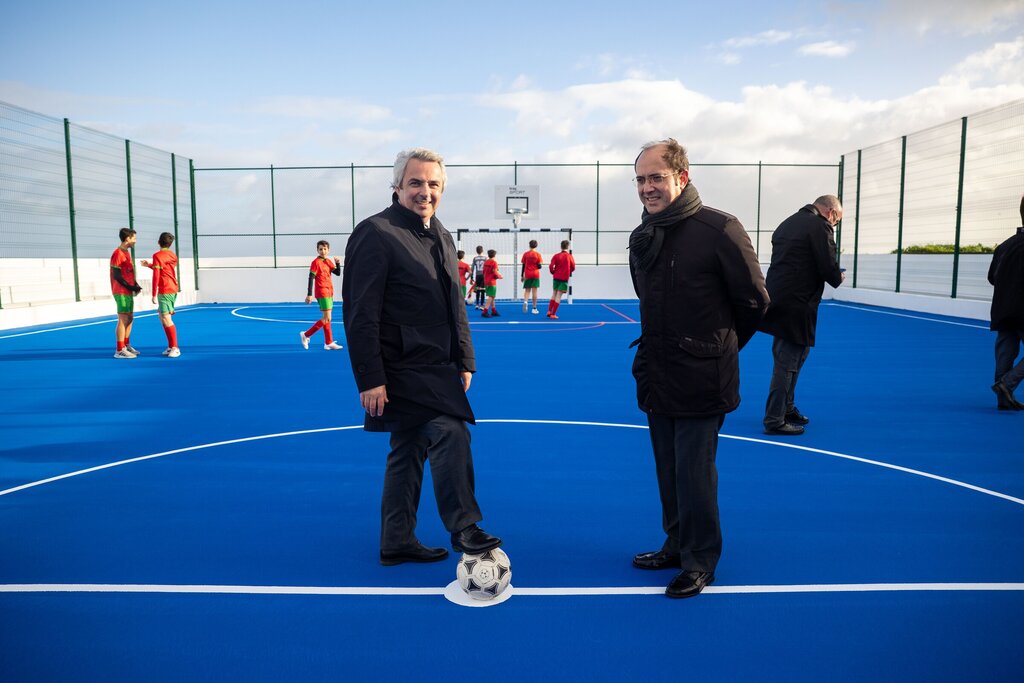 Pedro Nascimento Cabral entrega ringue desportivo à população da Fajã de Cima