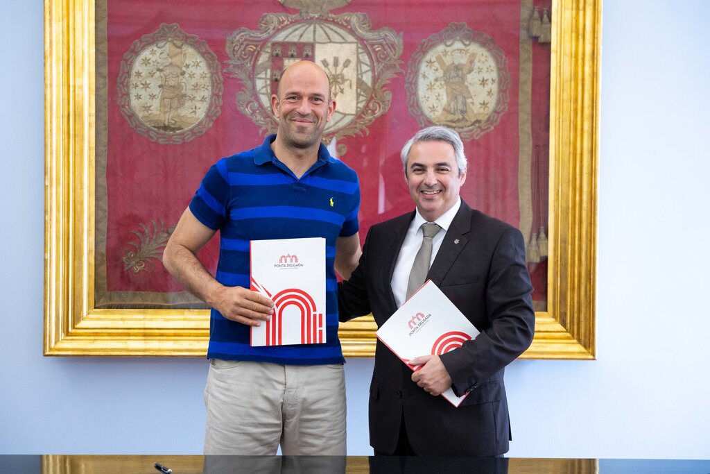 Câmara Municipal de Ponta Delgada apoia Associação de Voleibol de São Miguel