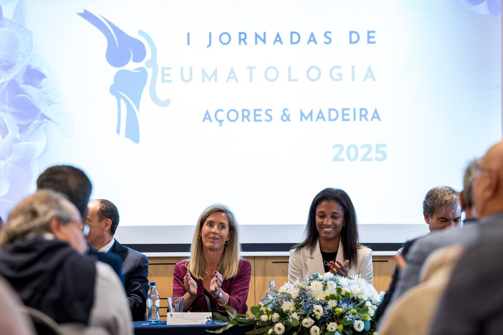 Cristina do Canto Tavares congratula-se com a realização das I Jornadas de Reumatologia em Ponta ...