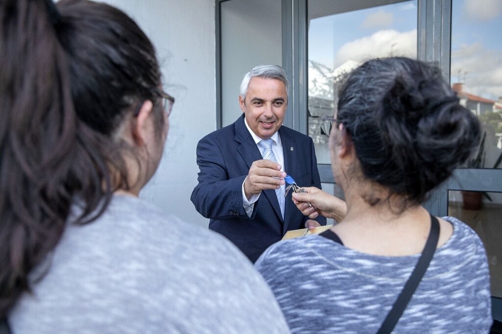 Câmara Municipal de Ponta Delgada reforça políticas de habitação com novos apoios e investimento ...