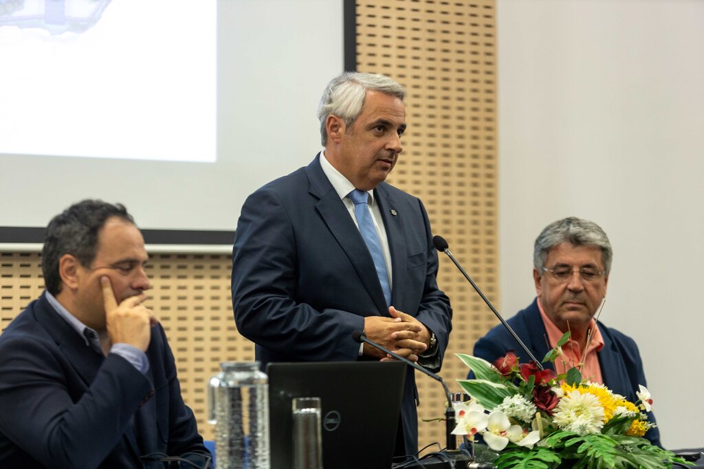 Câmara Municipal de Ponta Delgada apresenta projeto de requalificação da orla costeira de Santa C...