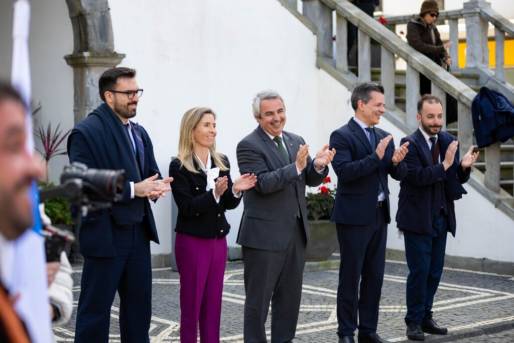 Câmara abre candidaturas para bolsas universitárias após apoios superiores a 1 milhão de euros no...