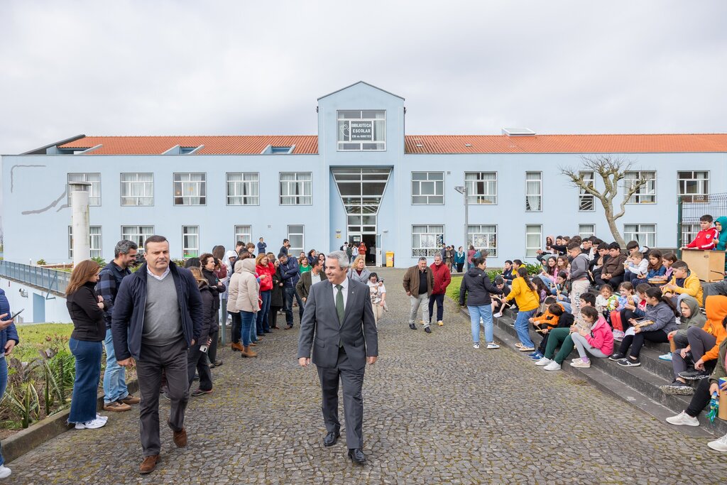 Câmara Municipal de Ponta Delgada reforça investimento na Rede de Bibliotecas Escolares