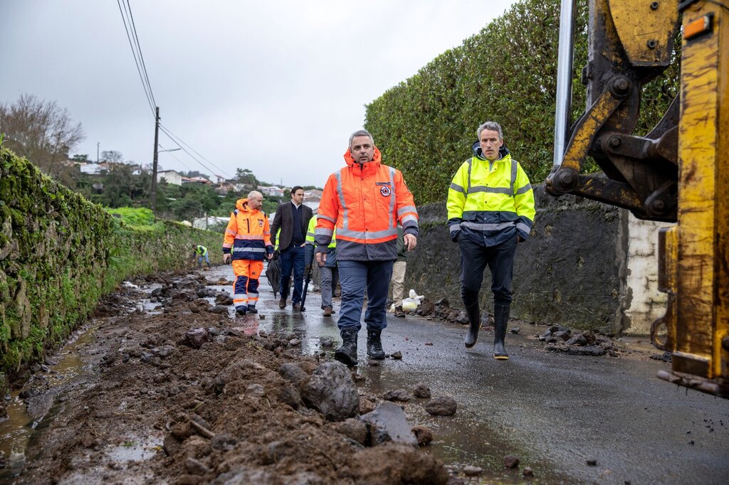 Câmara Municipal de Ponta Delgada reforça cooperação com Serviço Regional de Proteção Civil